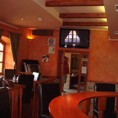 مبيت وإفطار Nagyszenas Platan Panzio المظهر الخارجي الصورة