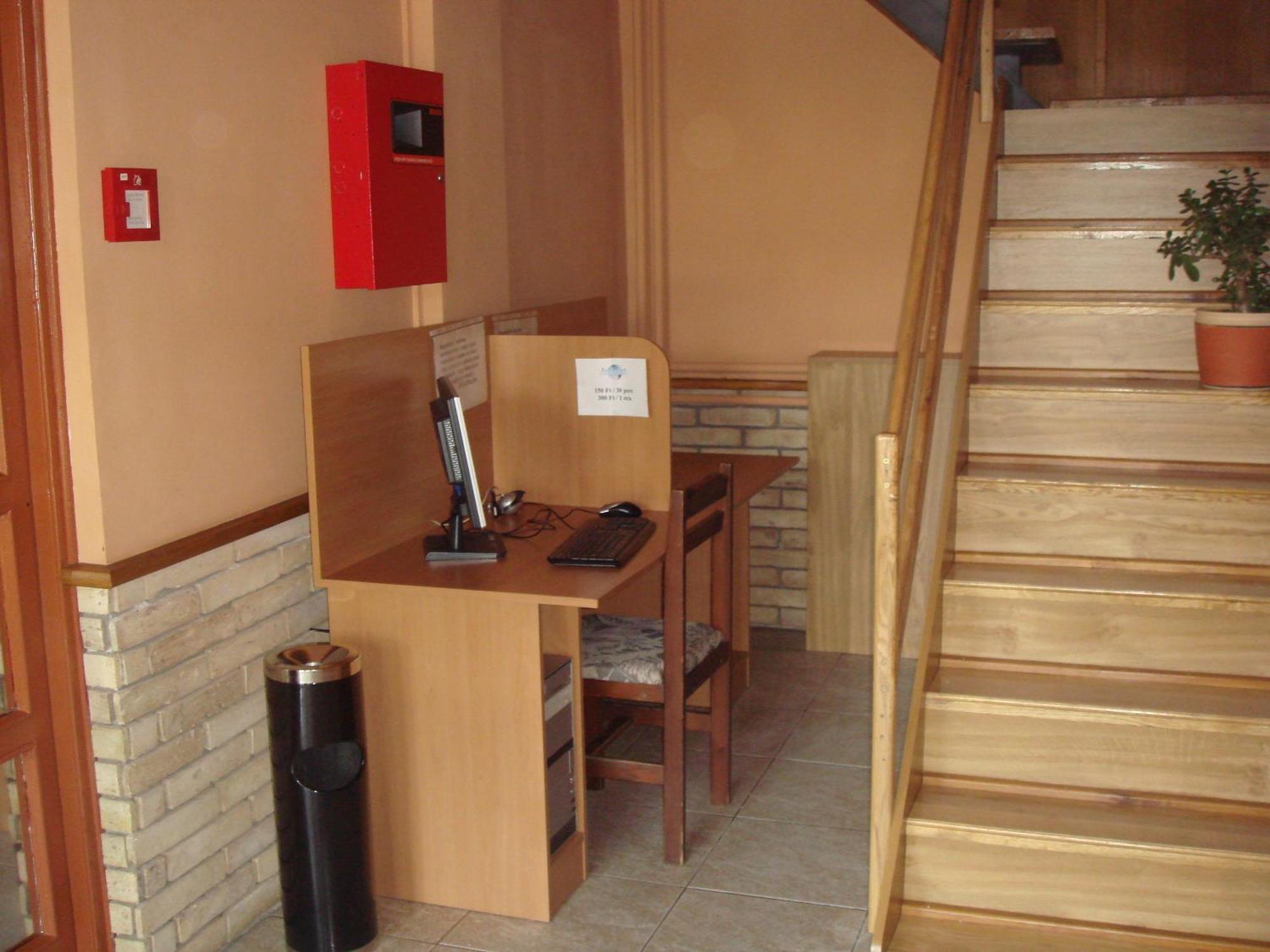 مبيت وإفطار Nagyszenas Platan Panzio المظهر الخارجي الصورة