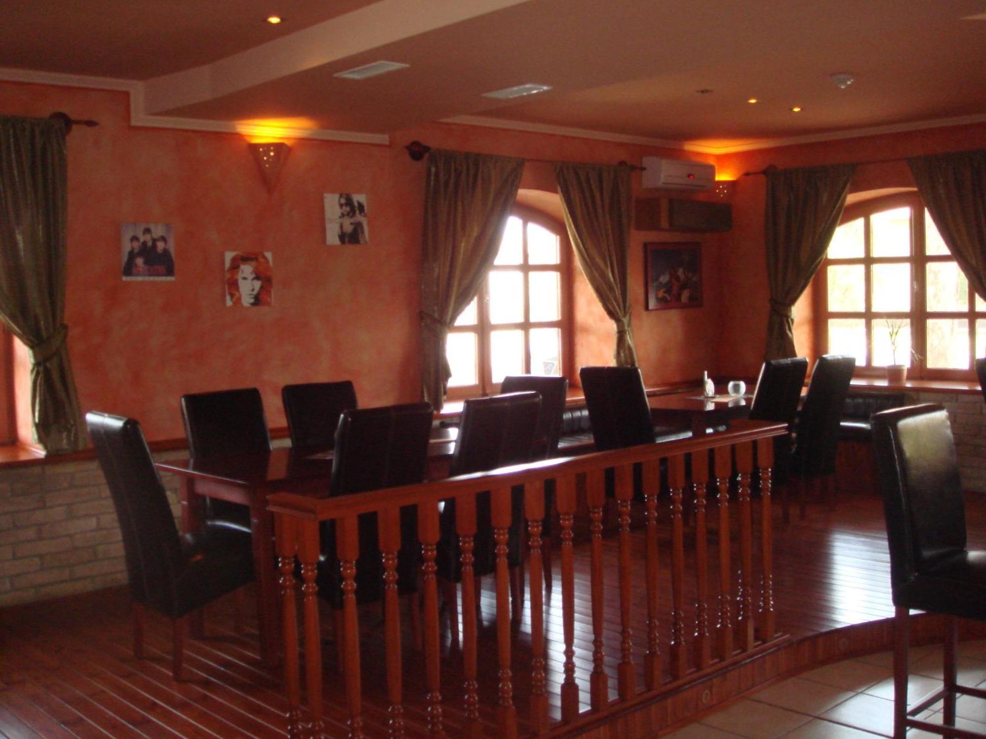 مبيت وإفطار Nagyszenas Platan Panzio المظهر الخارجي الصورة