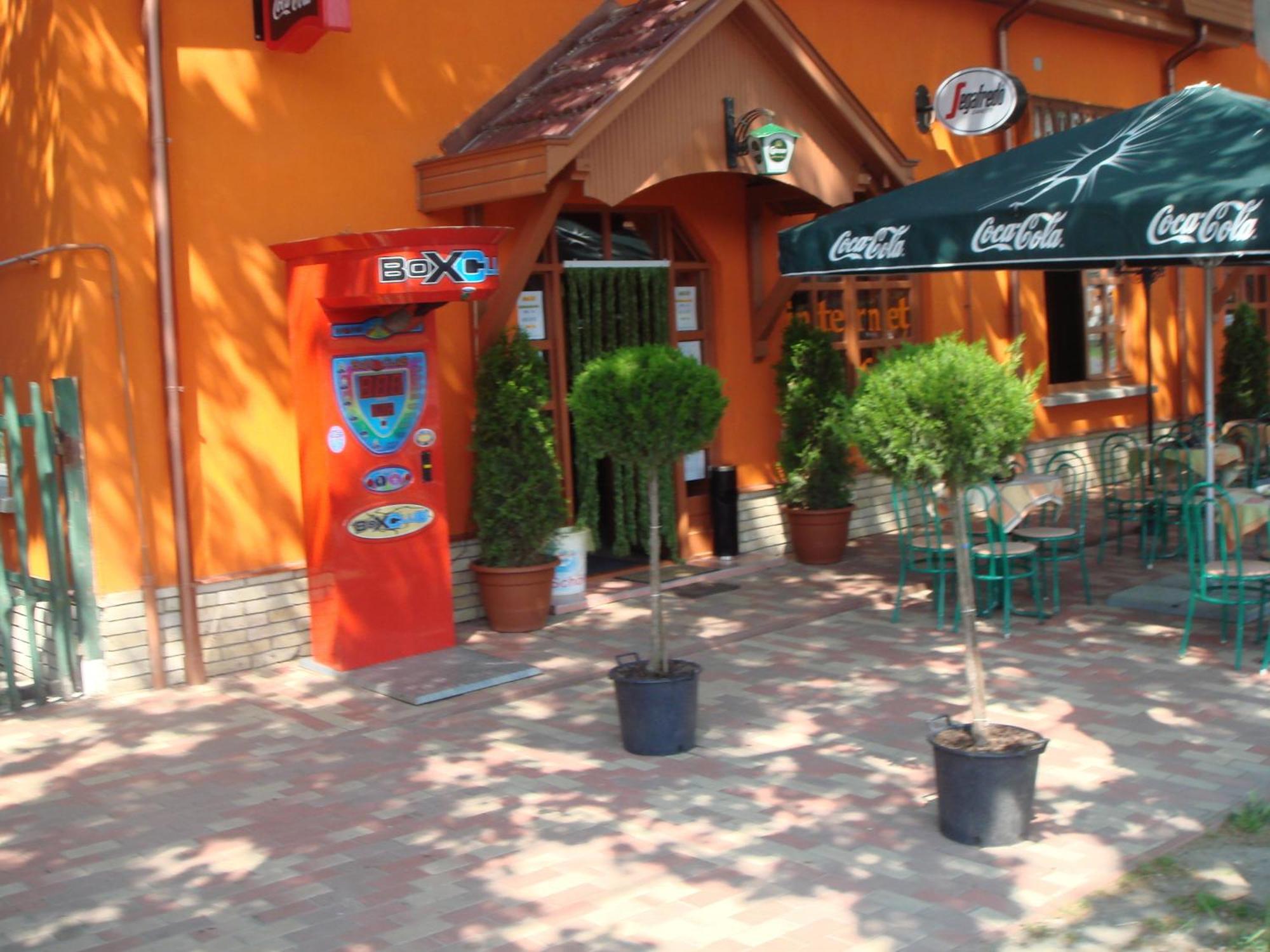 مبيت وإفطار Nagyszenas Platan Panzio المظهر الخارجي الصورة