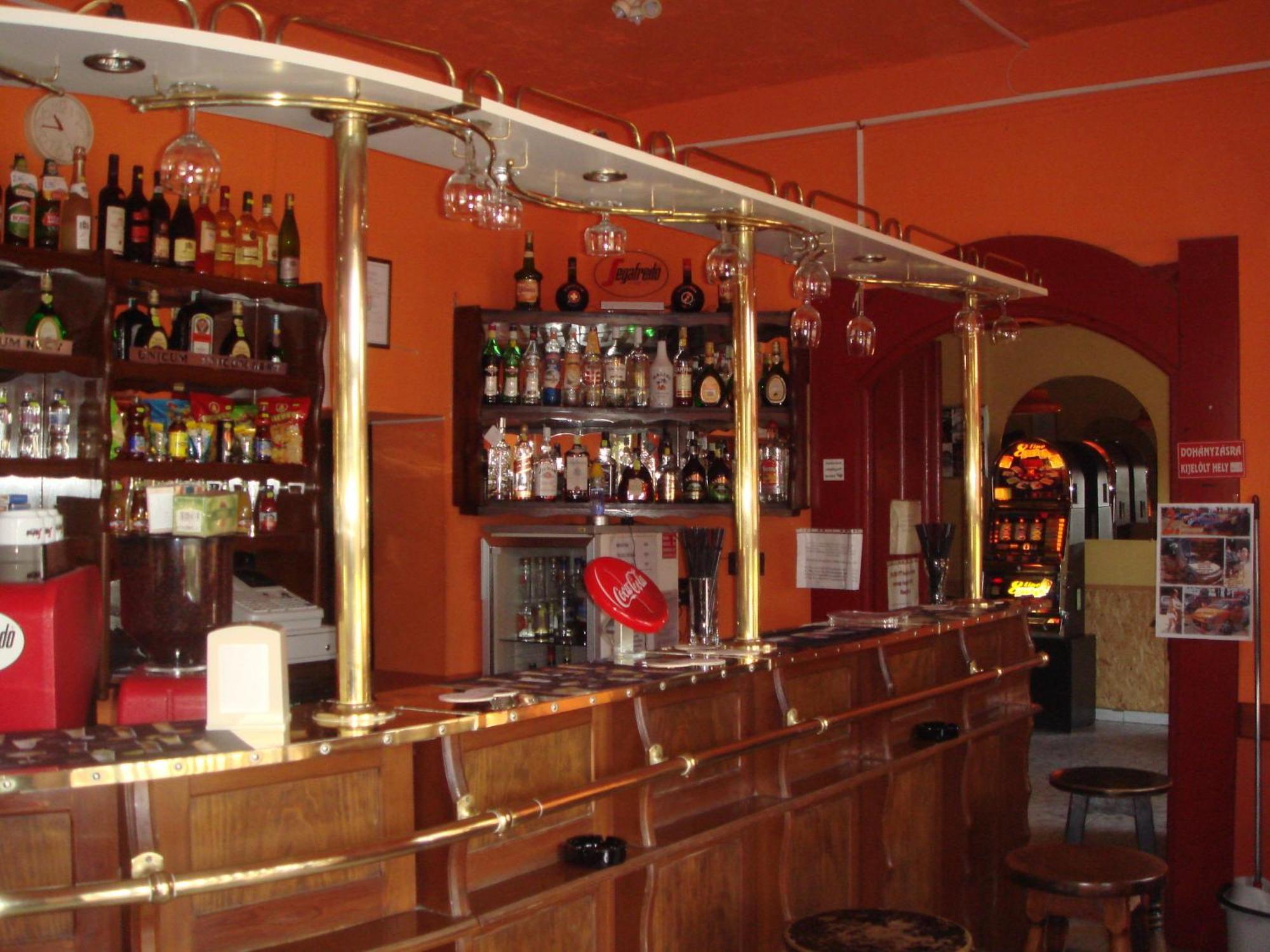 مبيت وإفطار Nagyszenas Platan Panzio المظهر الخارجي الصورة
